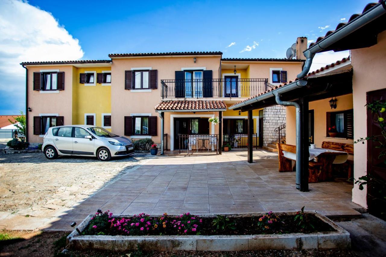 Apartmani Jurman Matohanci Buitenkant foto